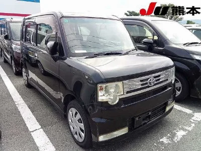 TOYOTA PIXIS SPACE