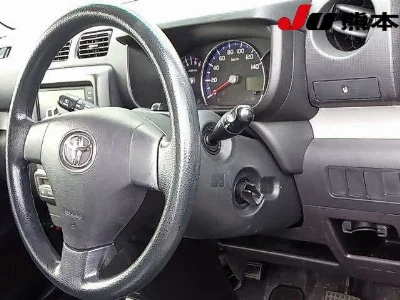 TOYOTA PIXIS SPACE