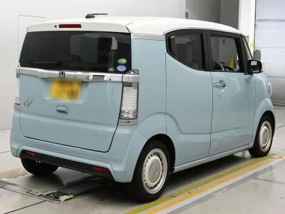 HONDA N BOX SLASH