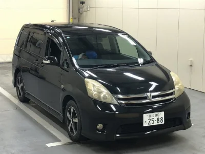 TOYOTA ISIS