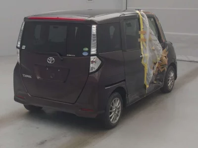 TOYOTA TANK