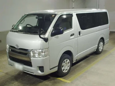 TOYOTA HIACE VAN