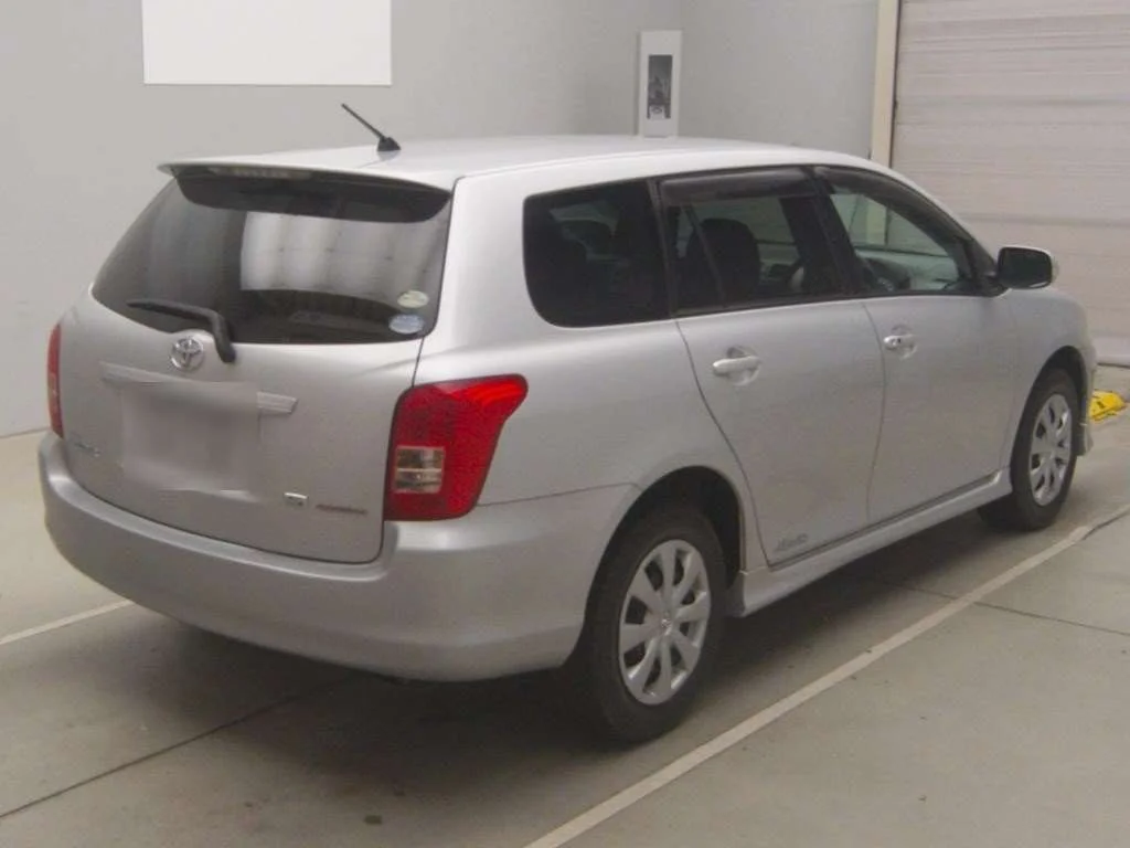 Toyota Corolla Fielder  с аукциона в Японии