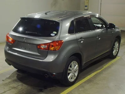 MITSUBISHI RVR