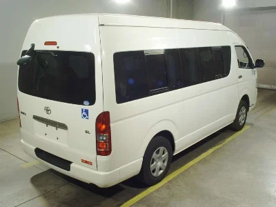 TOYOTA HIACE