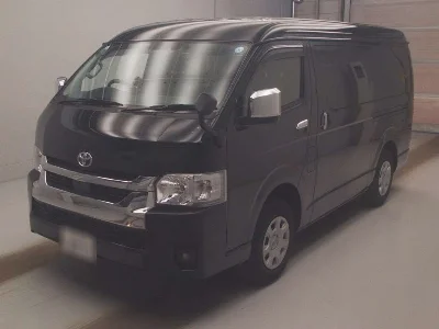 TOYOTA HIACE