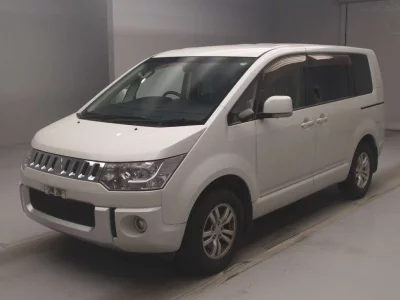 MITSUBISHI DELICA D5
