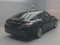 Цена авто Toyota CROWN HYBRID с аукционов Японии, номер кузова AZSH20, пробег 93 000, оценка 8