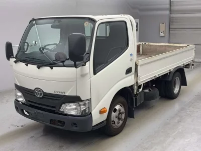 TOYOTA DYNA
