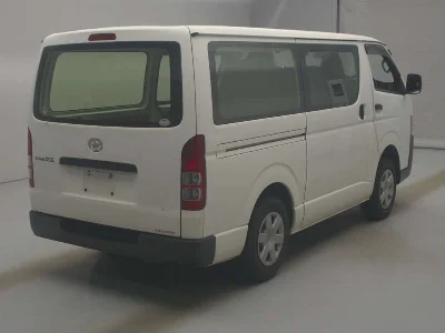 TOYOTA REGIUS VAN