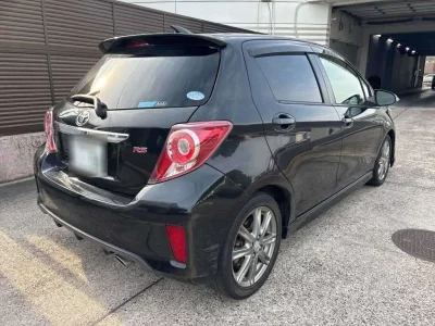 TOYOTA VITZ
