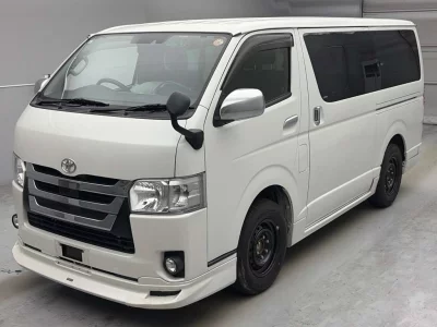 TOYOTA HIACE VAN