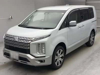 MITSUBISHI DELICA D5