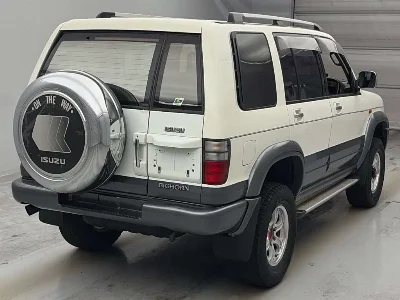 ISUZU BIGHORN