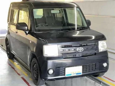 TOYOTA PIXIS SPACE