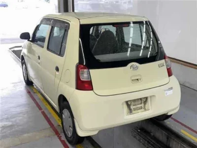 DAIHATSU ESSE