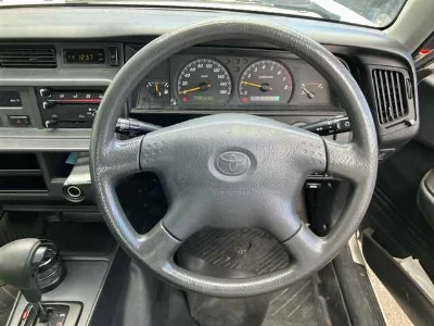 TOYOTA CROWN COMFORT