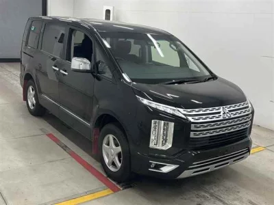 MITSUBISHI DELICA D5