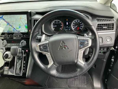 MITSUBISHI DELICA D5