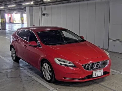 VOLVO V40
