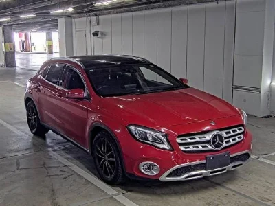 MERCEDES BENZ GLA