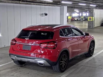 MERCEDES BENZ GLA