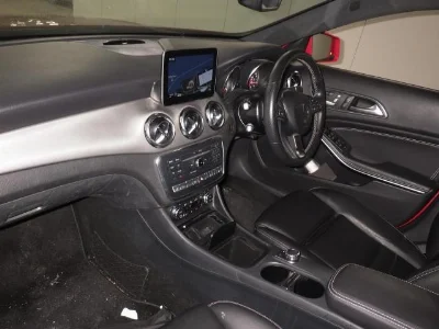 MERCEDES BENZ GLA