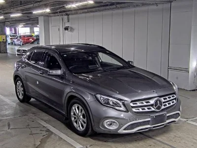 MERCEDES BENZ GLA