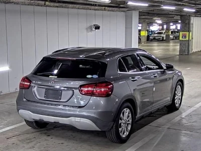 MERCEDES BENZ GLA
