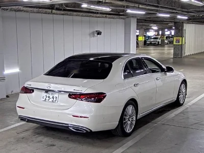 MERCEDES BENZ E CLASS