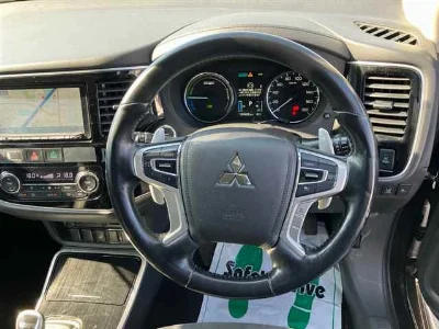 MITSUBISHI OUTLANDER PHEV