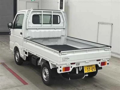 NISSAN CLIPPER TRUCK