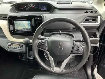 MITSUBISHI DELICA D2