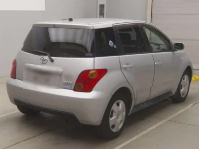 TOYOTA IST
