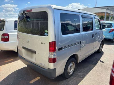 TOYOTA TOWN ACE VAN