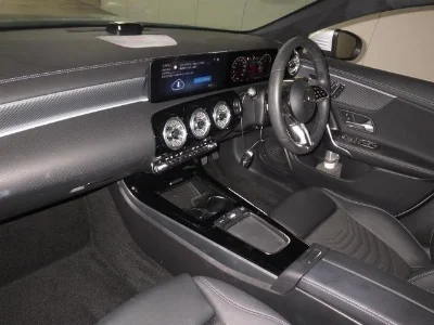 MERCEDES BENZ CLA
