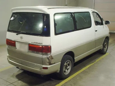 TOYOTA HIACE REGIUS