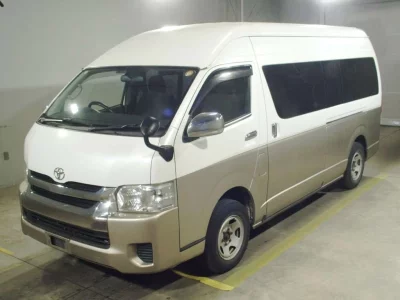 TOYOTA HIACE