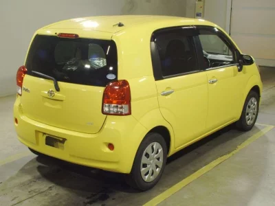 TOYOTA PORTE