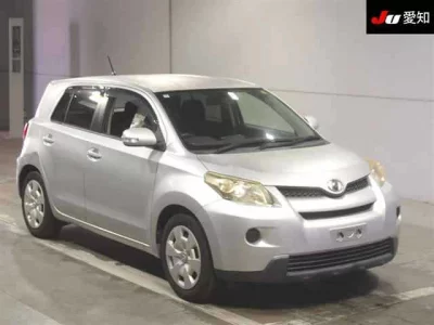 TOYOTA IST