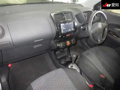 TOYOTA IST