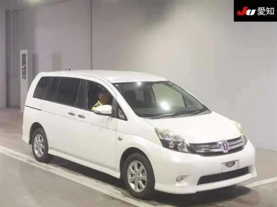 TOYOTA ISIS