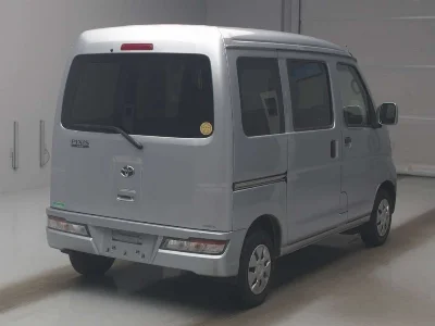 TOYOTA PIXIS VAN