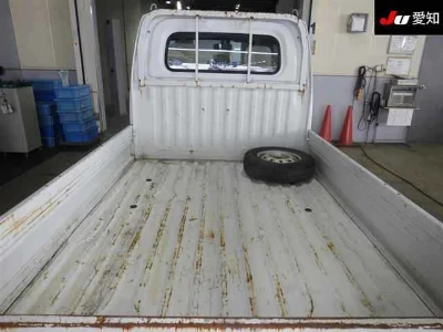 NISSAN CLIPPER TRUCK