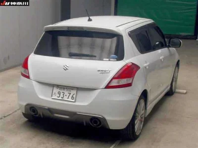SUZUKI SWIFT
