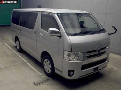 TOYOTA HIACE VAN