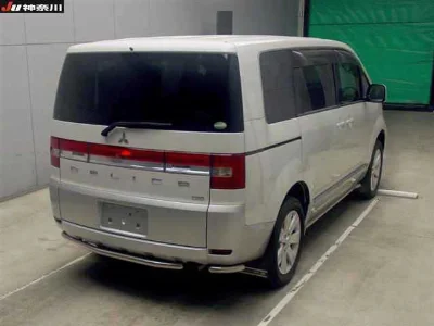 MITSUBISHI DELICA D5
