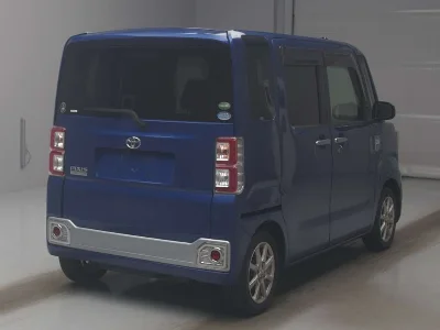 TOYOTA PIXIS MEGA