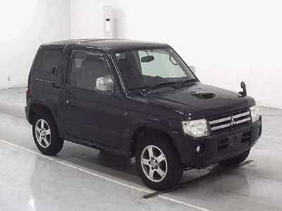 MITSUBISHI PAJERO MINI