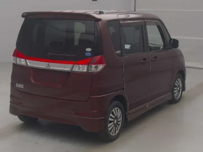 MITSUBISHI DELICA D2